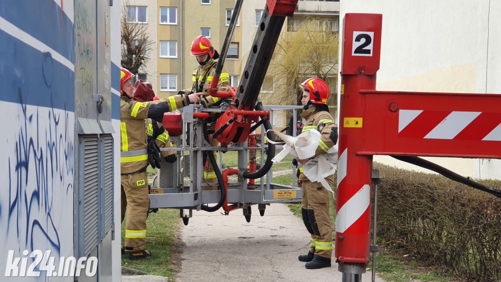 Strażacka akcja na osiedlu Rąbin