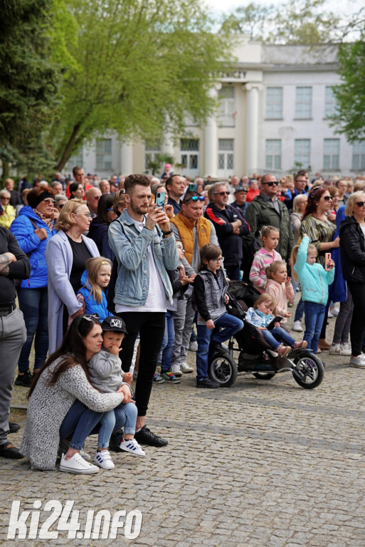 Patriotyczne śpiewanie w Solankach