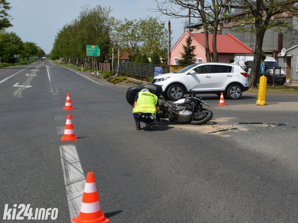 Zderzenie osobówki z motocyklem