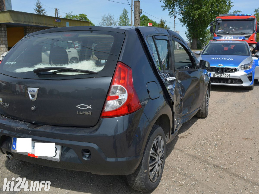 Zderzenie osobówki z motocyklem