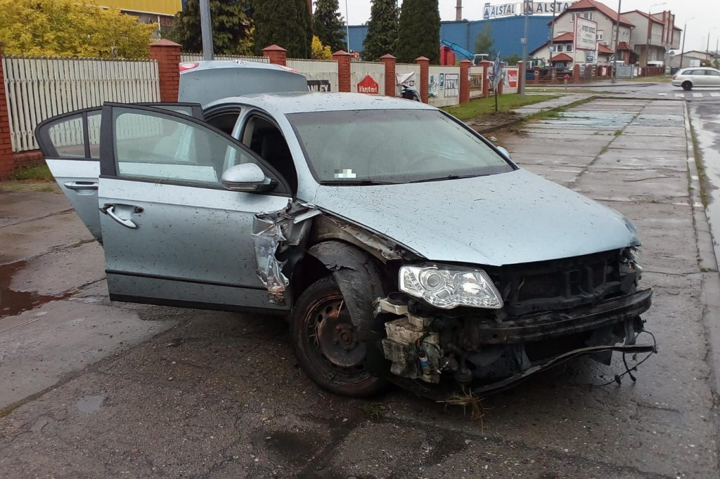 Wypadek dwóch osobówek na ul. Poznańskiej