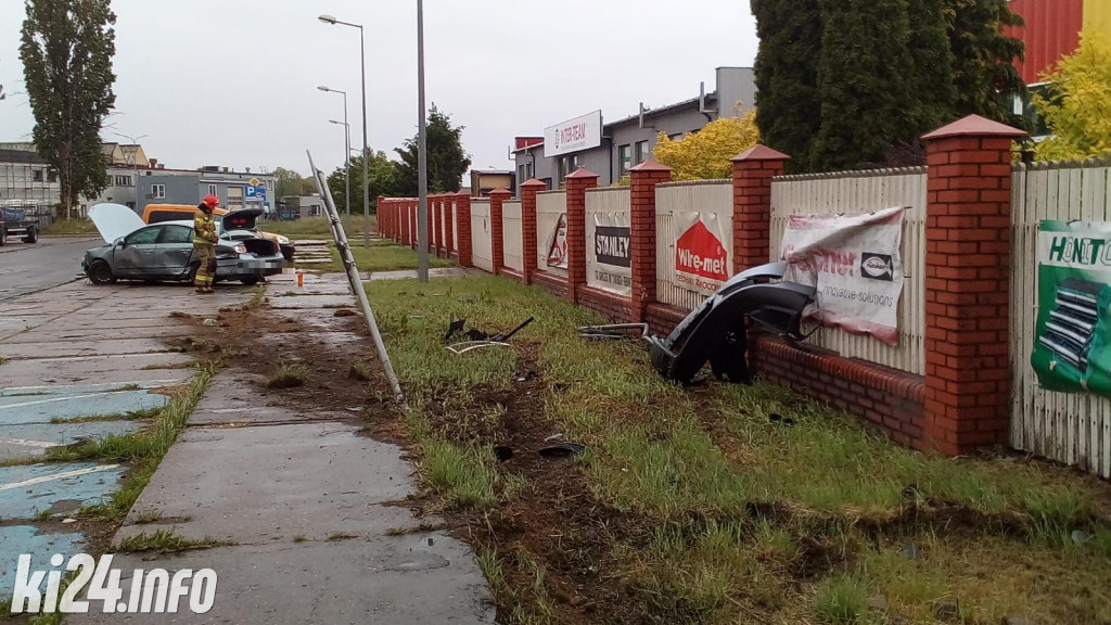 Wypadek dwóch osobówek na ul. Poznańskiej