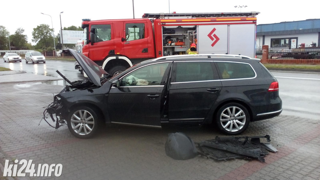 Wypadek dwóch osobówek na ul. Poznańskiej