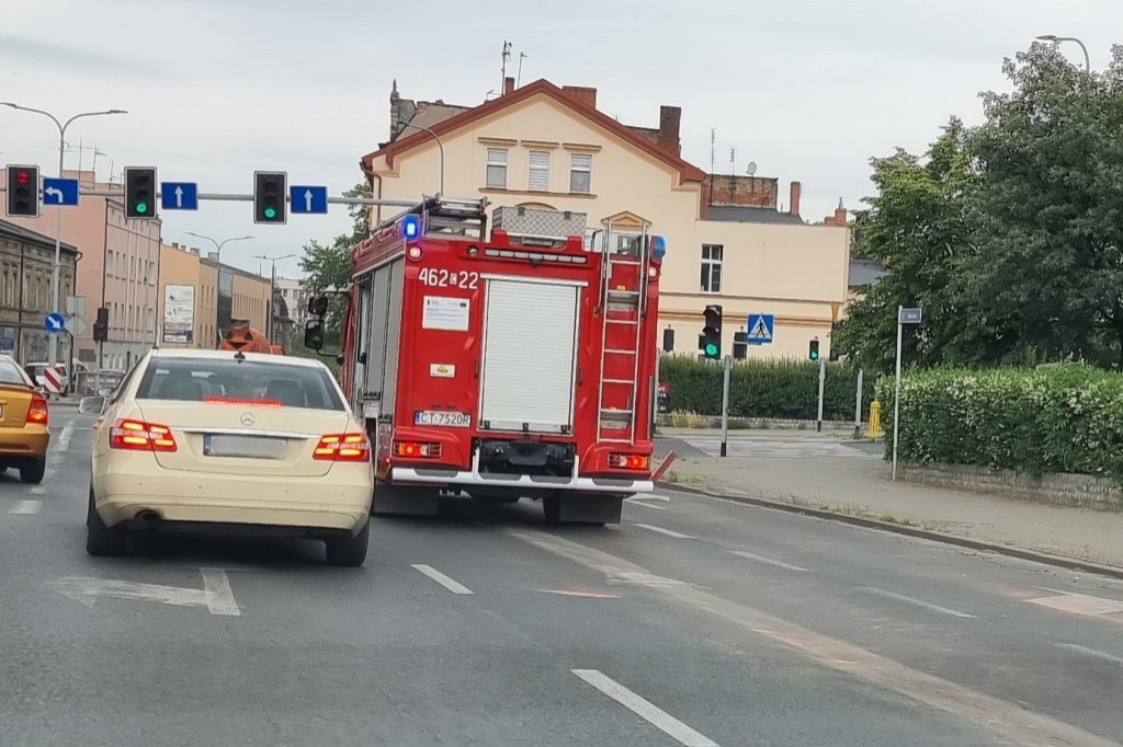 Usuwanie plamy ropopochodnej