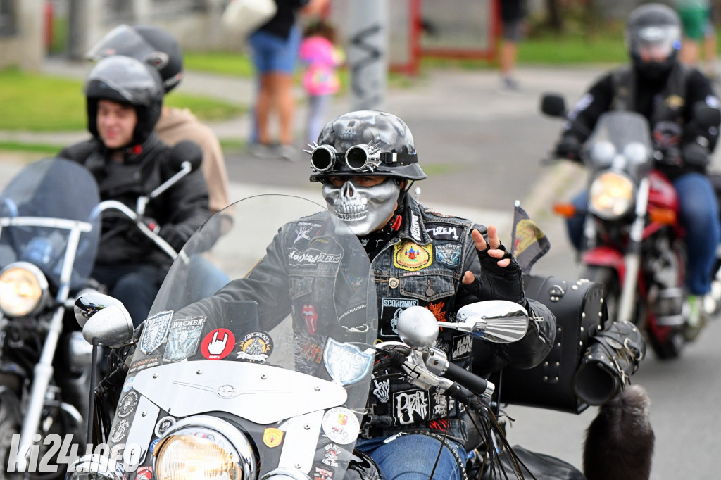 Wielka parada motocykli. XVII Zlot 