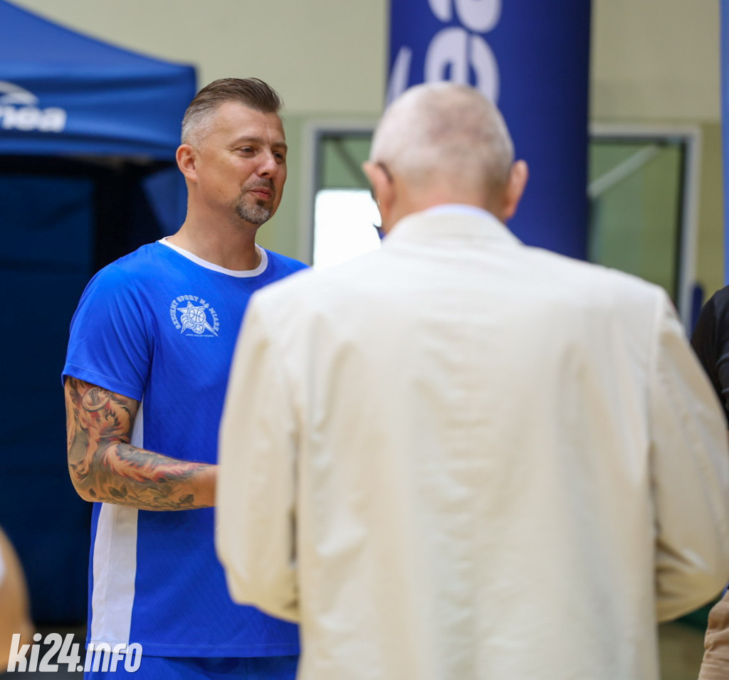 W Inowrocławiu gwiazdy sportu trenują z dzieciakami