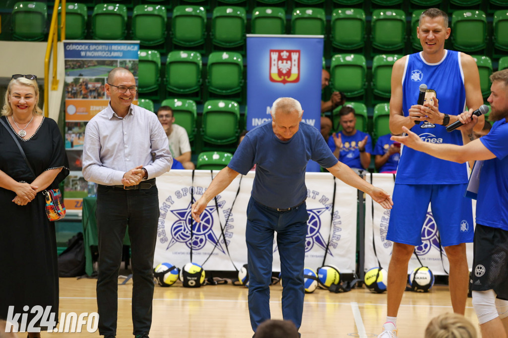 W Inowrocławiu gwiazdy sportu trenują z dzieciakami
