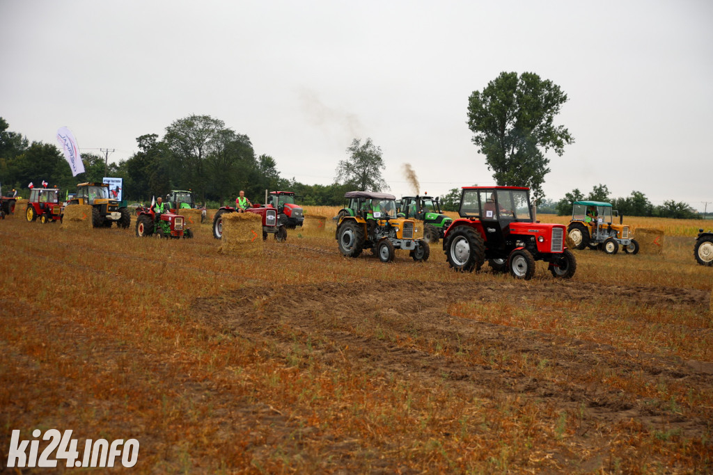 Kujawsko-Pałucki Rajd traktorów na polach Wielowsi