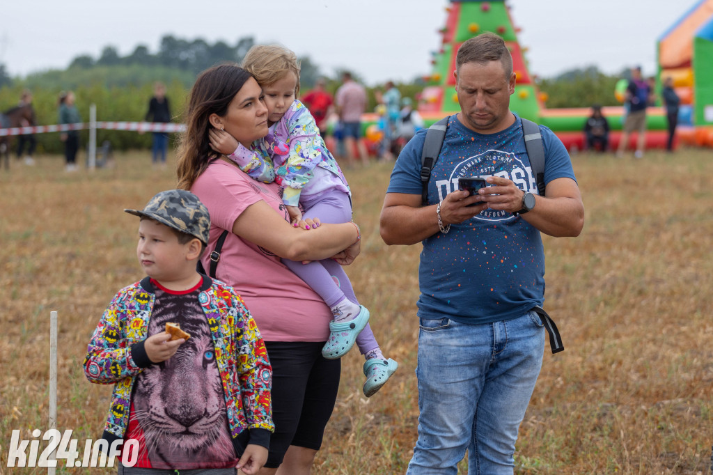 Kujawsko-Pałucki Rajd traktorów na polach Wielowsi