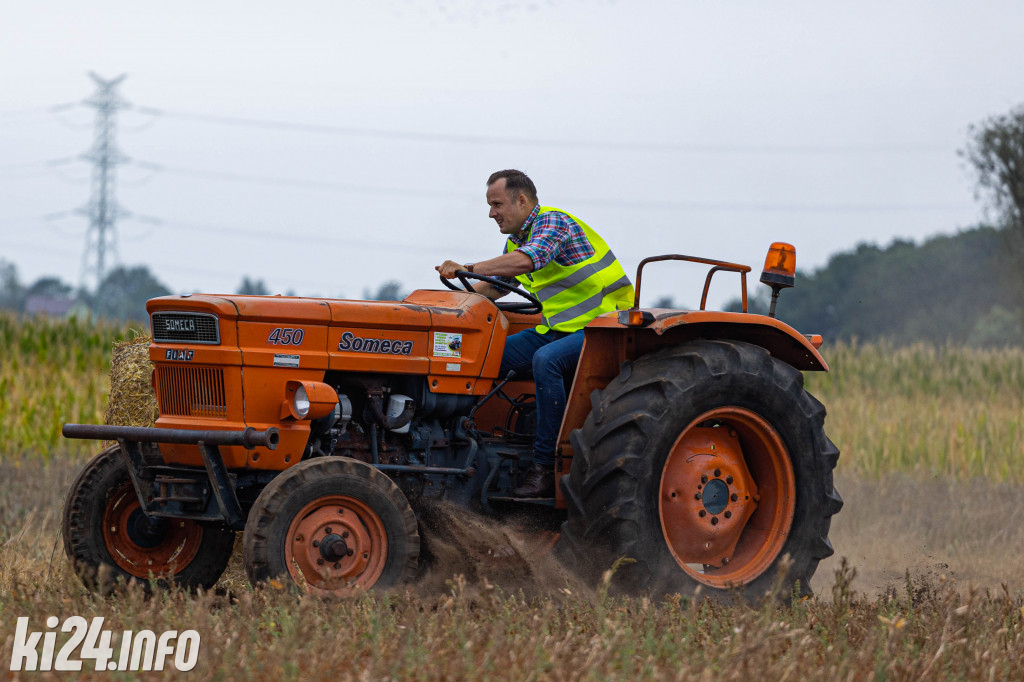 Kujawsko-Pałucki Rajd traktorów na polach Wielowsi