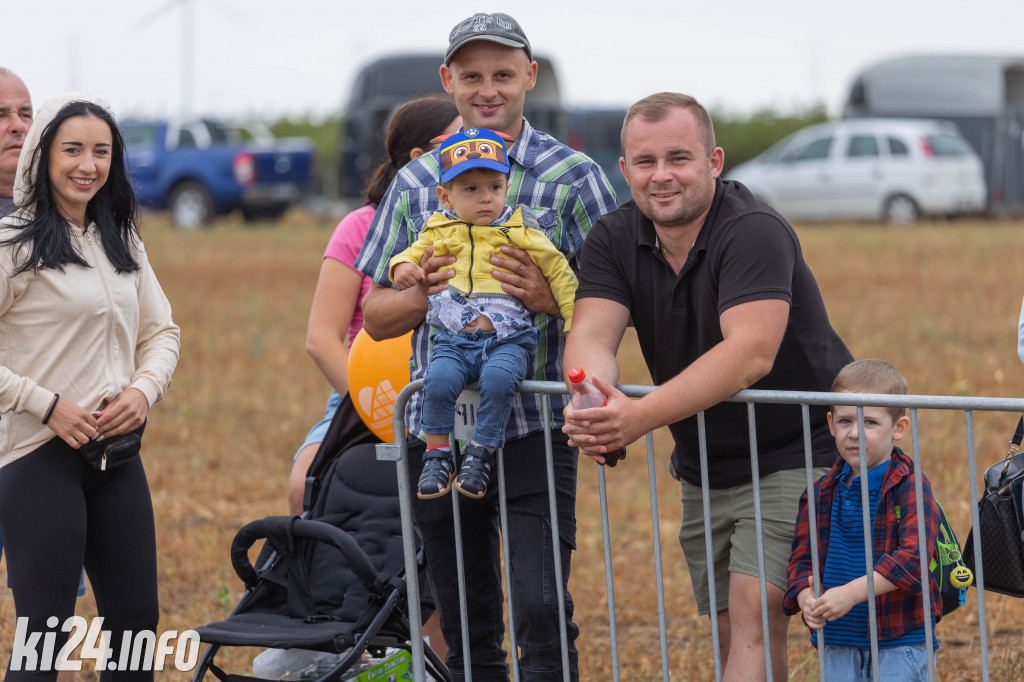 Kujawsko-Pałucki Rajd traktorów na polach Wielowsi