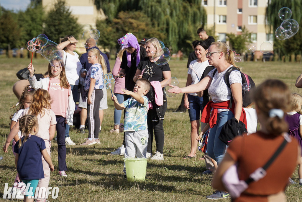 Zabawa z bańkami i kolorami na Rąbinie