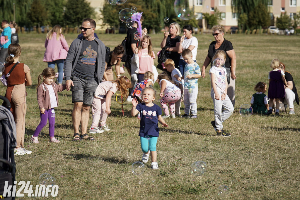 Zabawa z bańkami i kolorami na Rąbinie