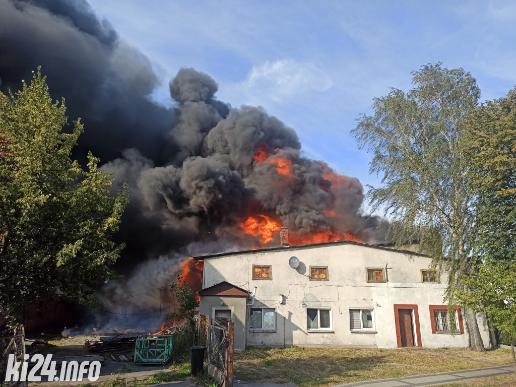 Wielki pożar magazynu w Gniewkowie