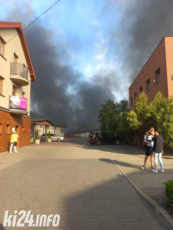 Wielki pożar magazynu w Gniewkowie
