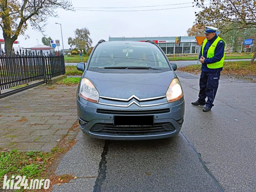 Drogówka sprawdzała samochody
