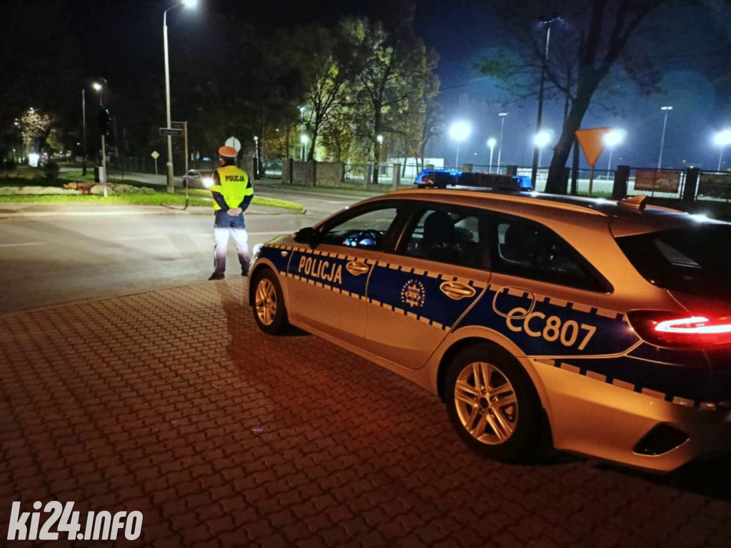 Policja przy cmentarzach