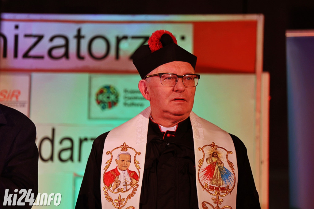 Wigilijne spotkanie mieszkańców Inowrocławia na Rynku