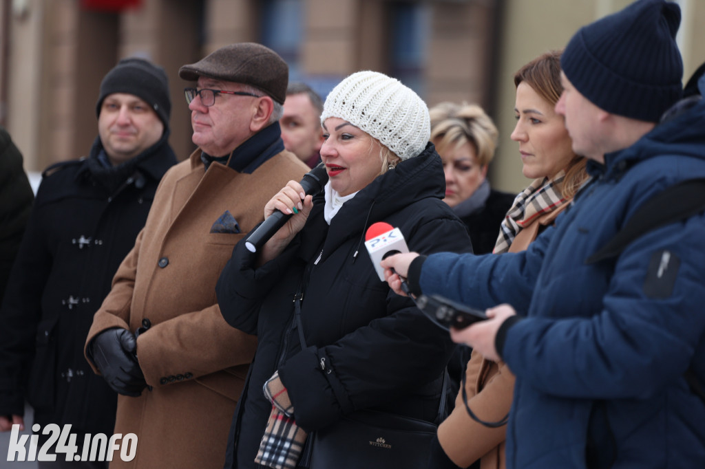 Odsłonięcie tablicy Gusa Edwardsa