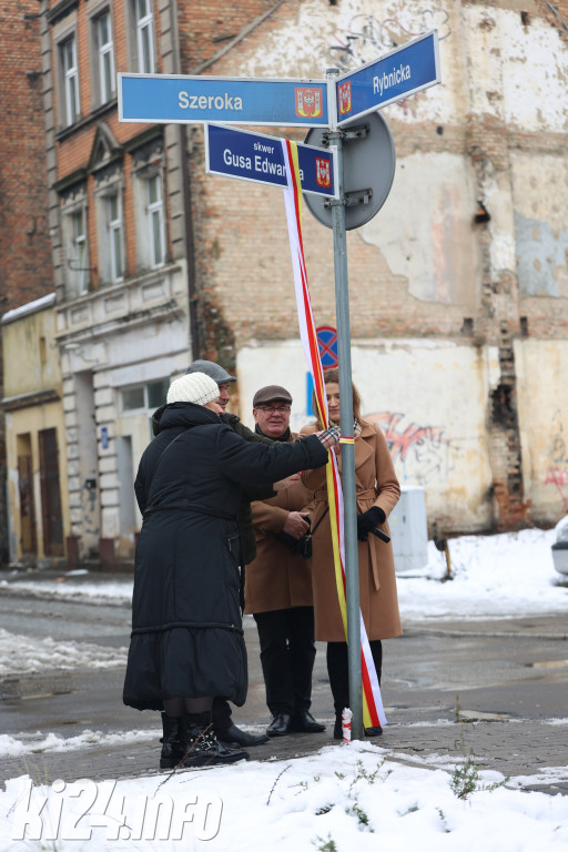 Odsłonięcie tablicy Gusa Edwardsa