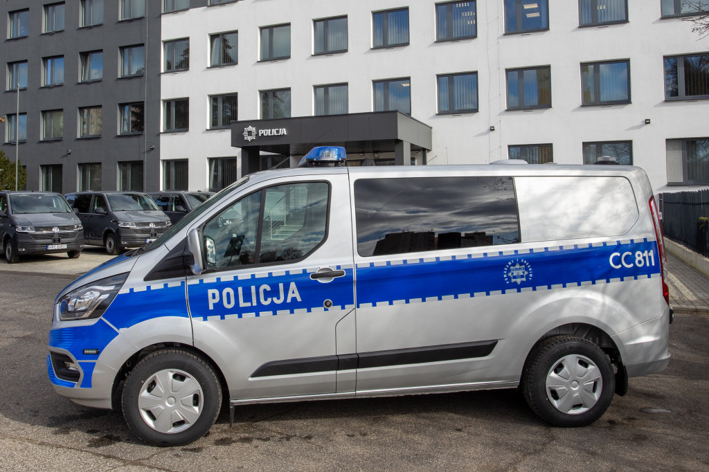 Nowy pojazd trafił do komendy policji w Inowrocławiu