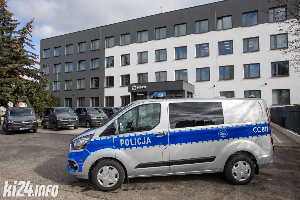 Nowy pojazd trafił do komendy policji w Inowrocławiu