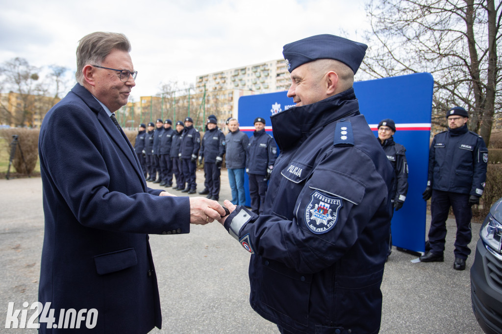 Nowy pojazd trafił do komendy policji w Inowrocławiu