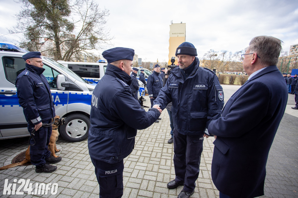 Nowy pojazd trafił do komendy policji w Inowrocławiu