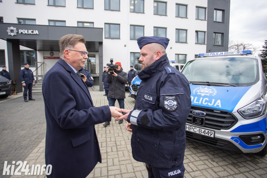 Nowy pojazd trafił do komendy policji w Inowrocławiu