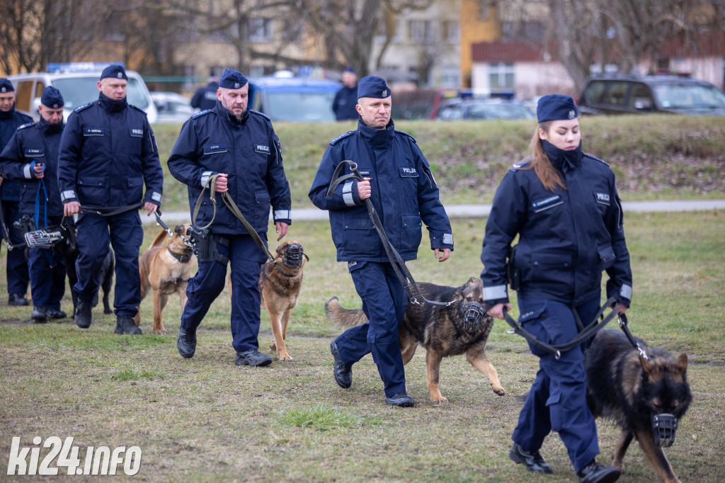 Nowy pojazd trafił do komendy policji w Inowrocławiu