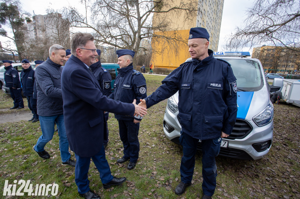 Nowy pojazd trafił do komendy policji w Inowrocławiu