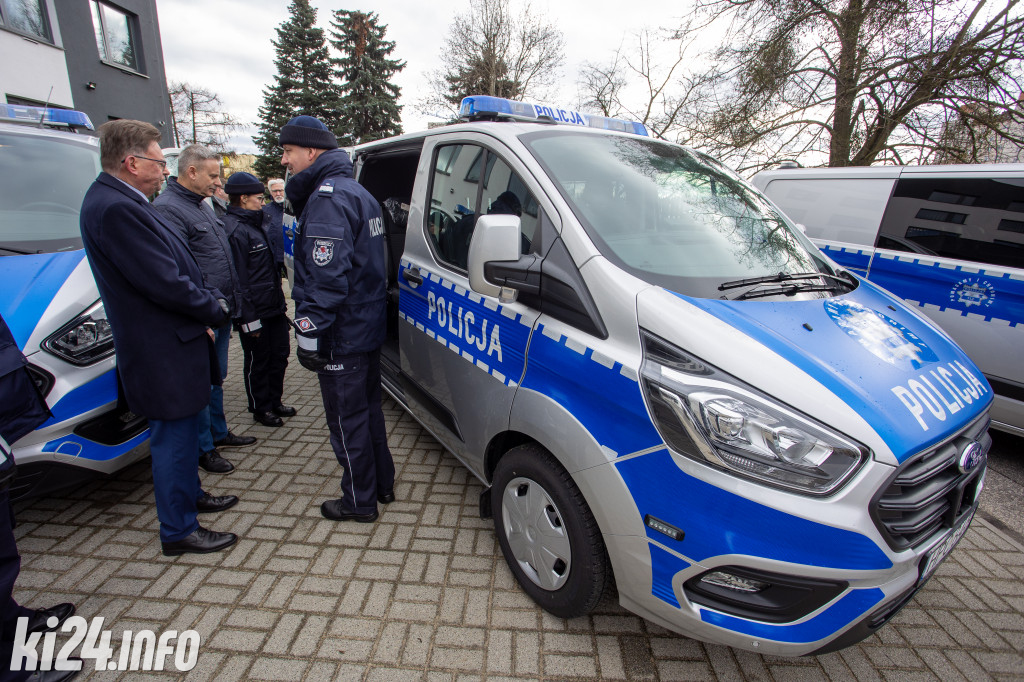 Nowy pojazd trafił do komendy policji w Inowrocławiu