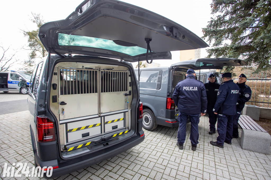Nowy pojazd trafił do komendy policji w Inowrocławiu