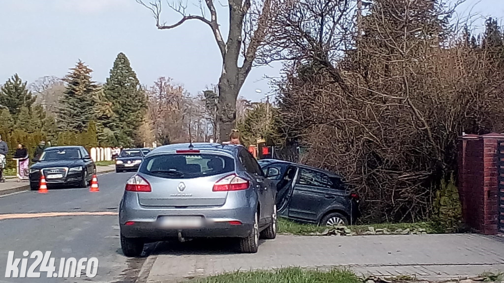 Dwie osobówki zderzyły się w Kłopocie