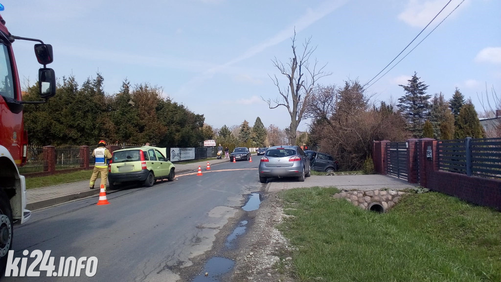 Dwie osobówki zderzyły się w Kłopocie