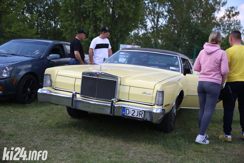 Zlot Cadillaków