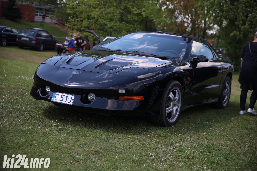 Zlot Cadillaków