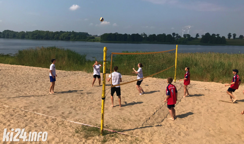 Turniej plażówki w Janikowie