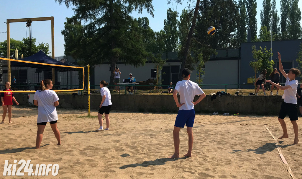 Turniej plażówki w Janikowie