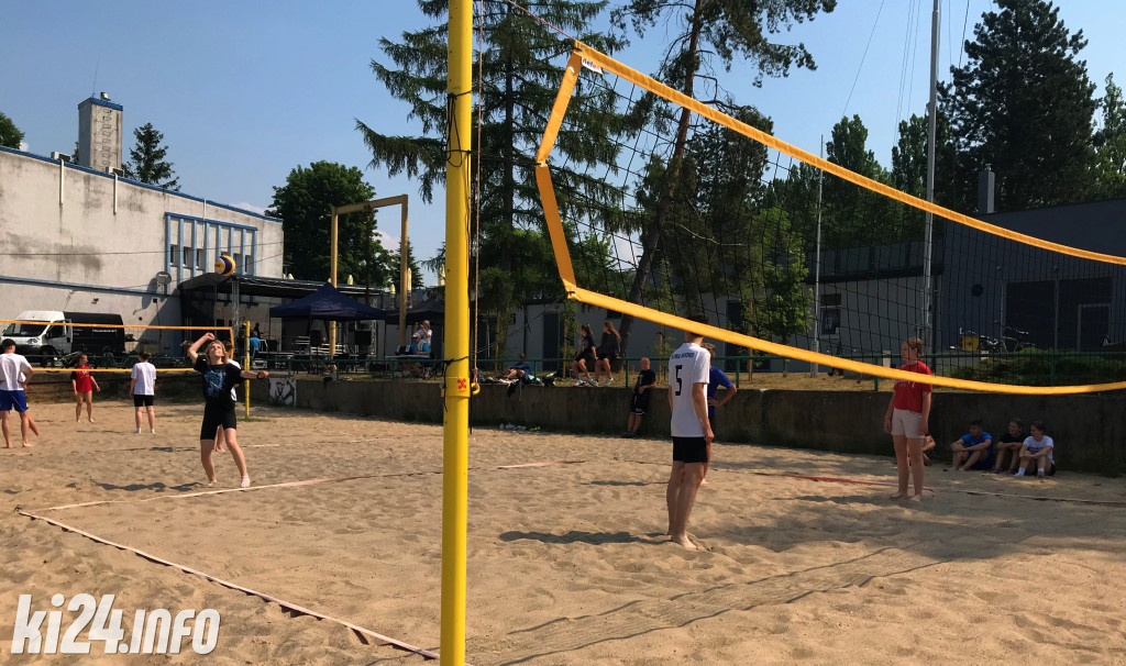 Turniej plażówki w Janikowie