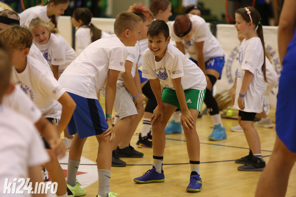 Trening z mistrzami sportu w hali