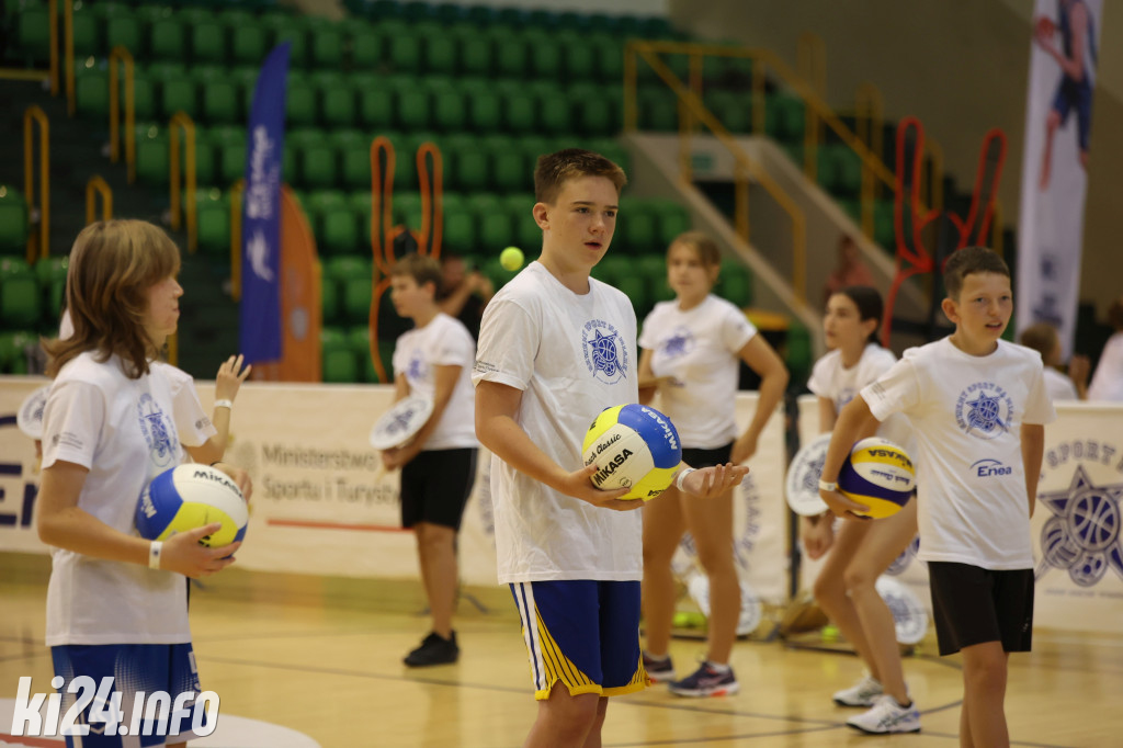 Trening z mistrzami sportu w hali
