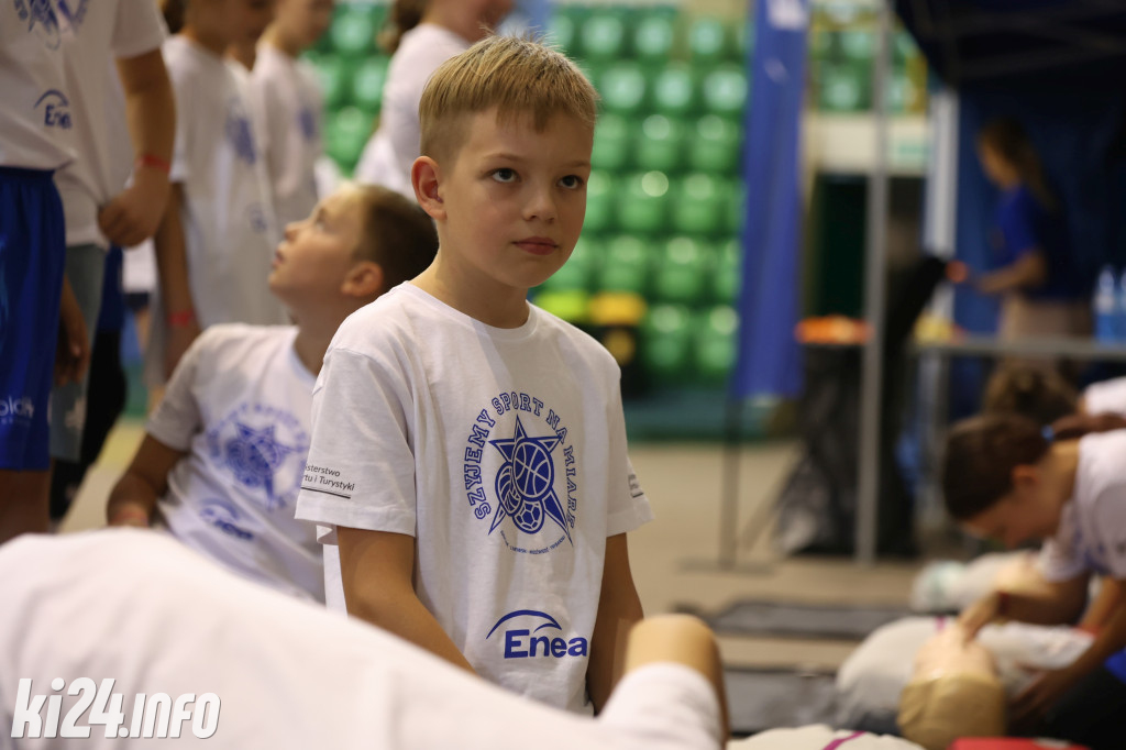 Trening z mistrzami sportu w hali