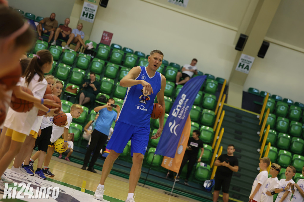 Trening z mistrzami sportu w hali