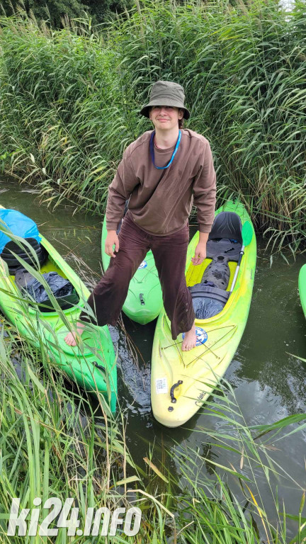 Przewiosłowali sto kilometrów