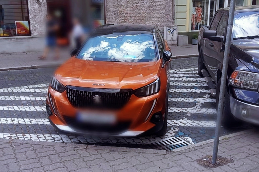 Nieprawidłowe parkowanie