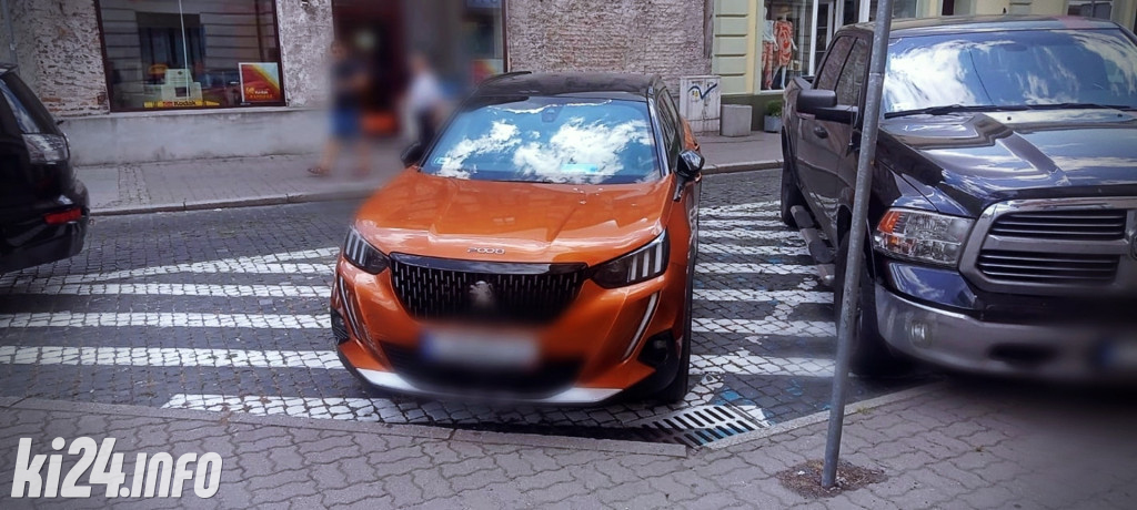 Nieprawidłowe parkowanie