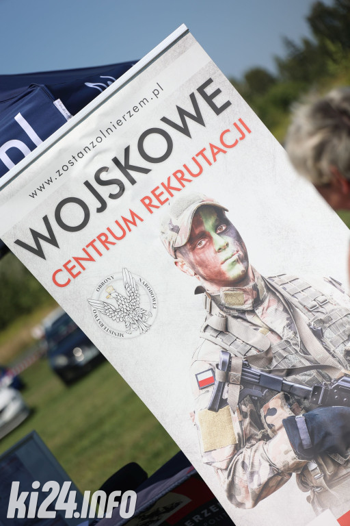 Wojskowy piknik na lotnisku