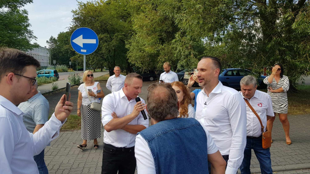 Kłótnia w Inowrocławiu. Wiceminister Kowalski starł się z Krzysztofem Brejzą