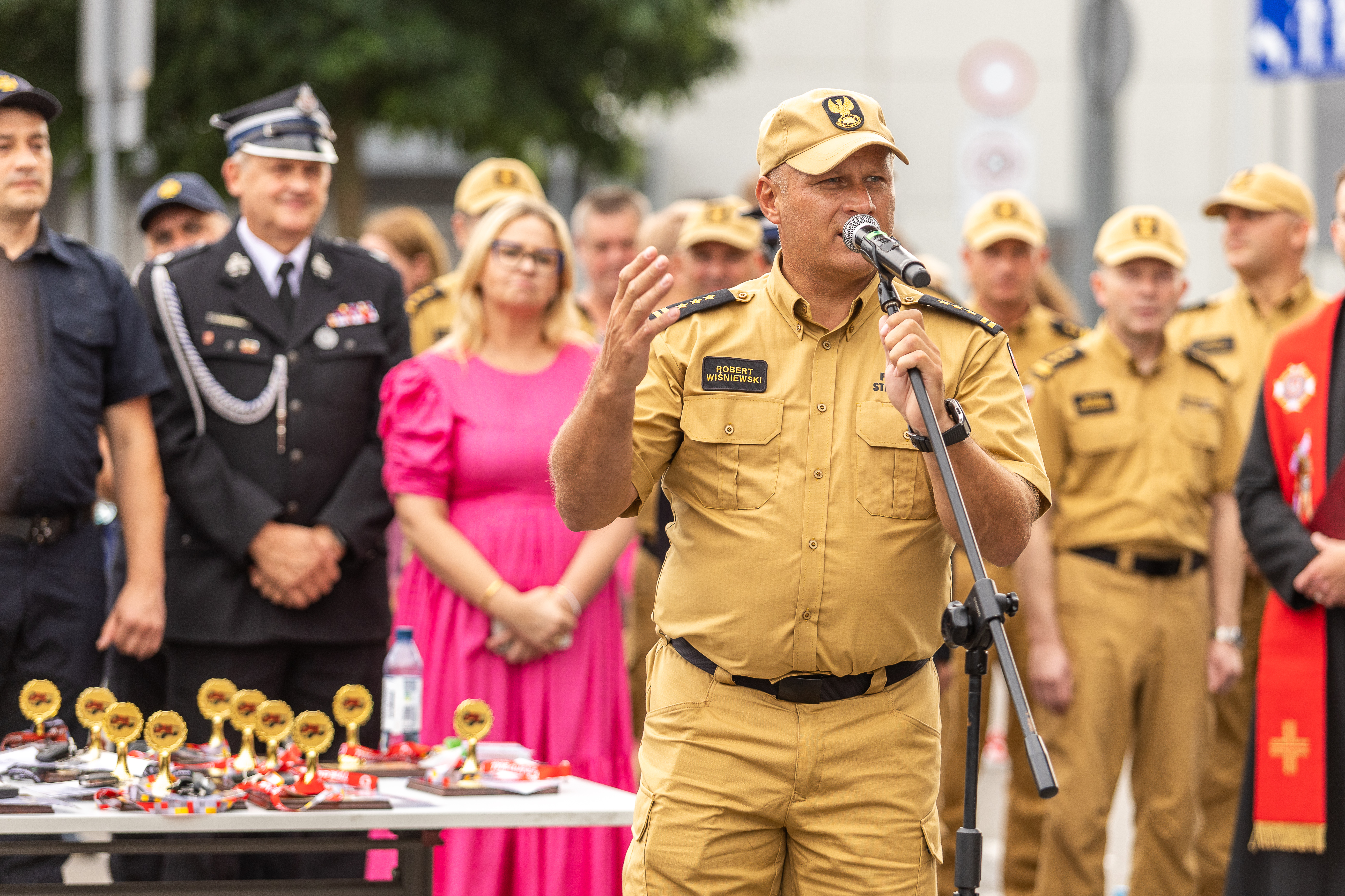 Strażacy otrzymali nowe wozy. Wśród nich znaleźli się druhowie z Gniewkowa [FOTO]